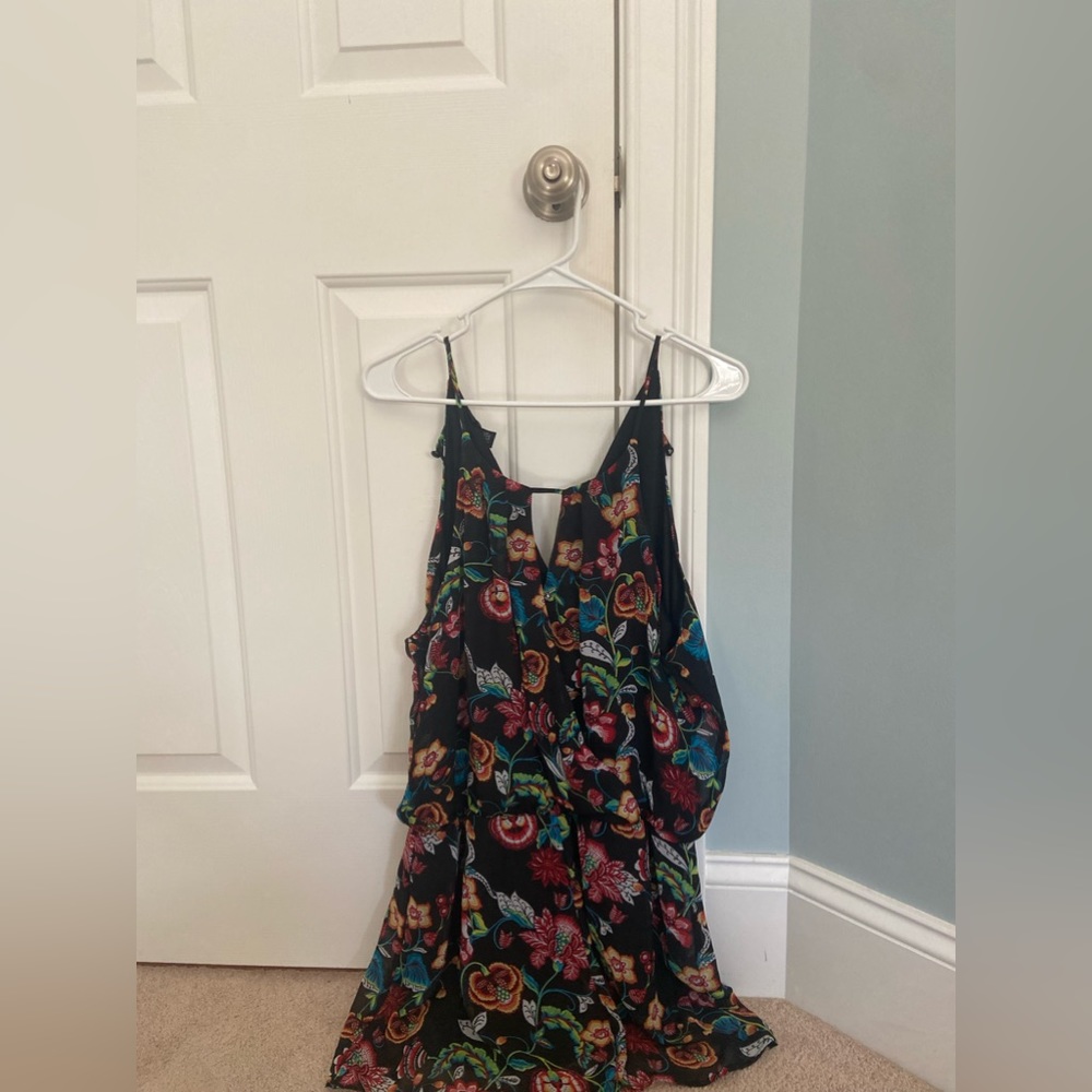 Black/flower pattern romper